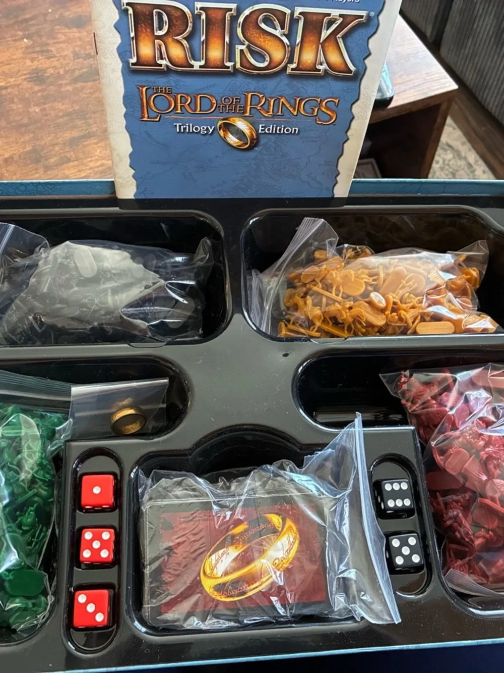 Risk Lord of the Rings Trilogy Edition Complete Board Game - Picture 3 of 6